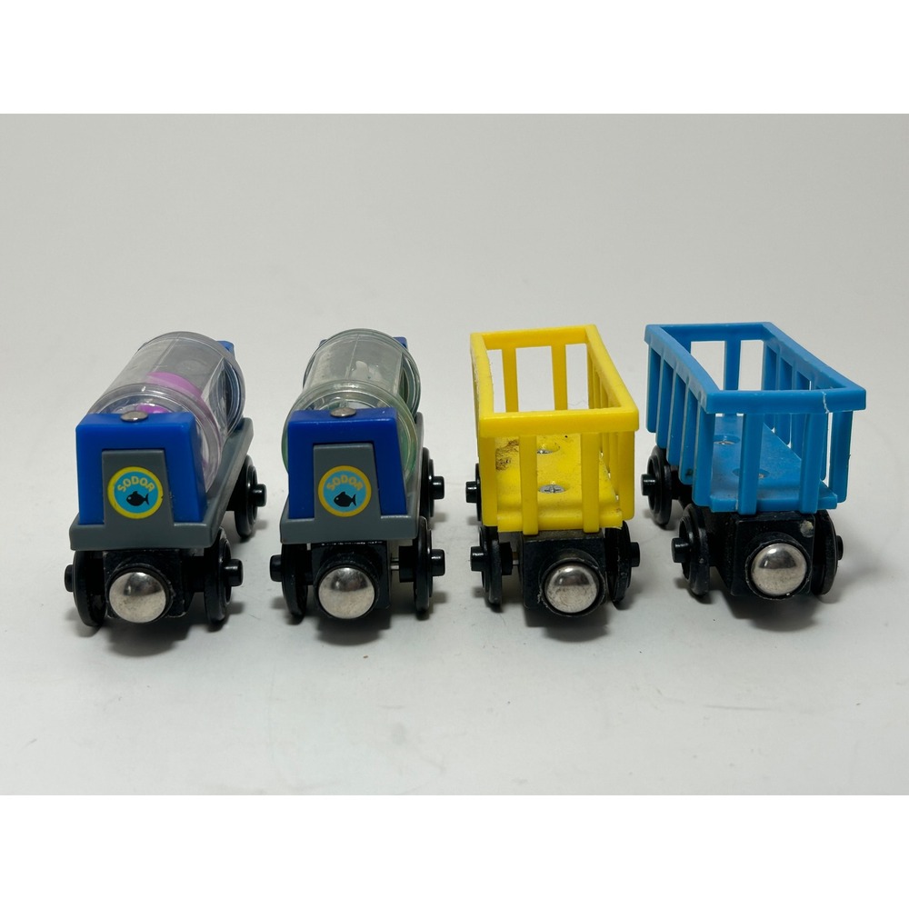 Thomas & Friends Wooden Railway Sodor Fish Market Shark Octopus Aquarium 4pc Lot